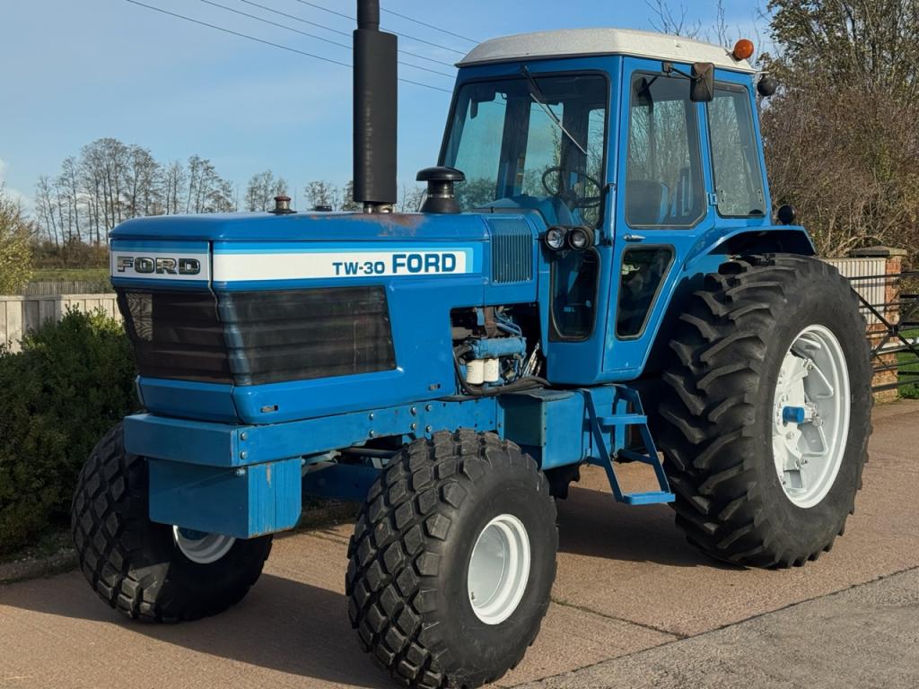 Ford TW30