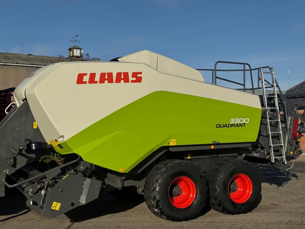Claas Quadrant 3300 baler