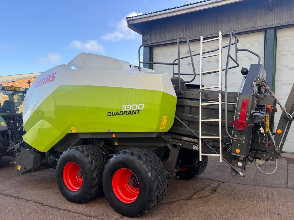 Claas Quadrant 3300 baler