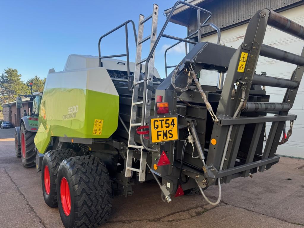 Claas Quadrant 3300 baler