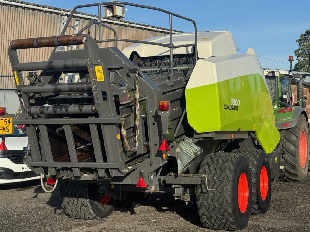 Claas Quadrant 3300 baler
