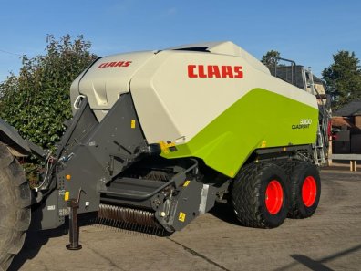 Claas Quadrant 3300 baler