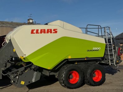 Claas Quadrant 3300 baler
