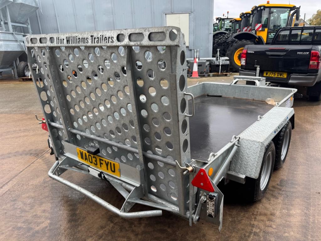 Ifor Williams GH 1054 plant trailer