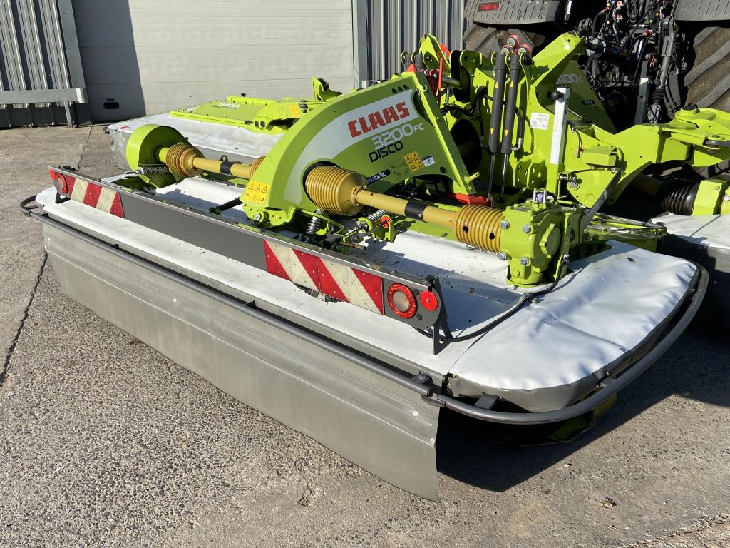 Claas Disco 9400C + 3200FC mower conditioners