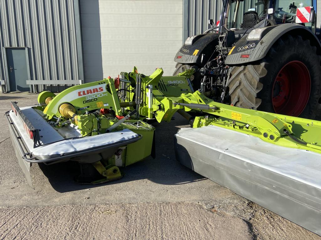 Claas Disco 9400C + 3200FC mower conditioners