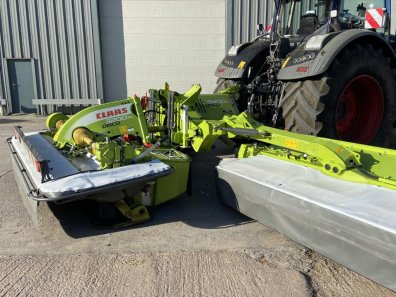 Claas Disco 9400C + 3200FC mower conditioners