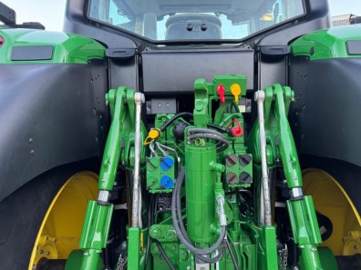 John Deere 6M 240