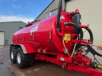 Redrock 3500 Gallon tanker