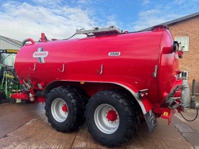 Redrock 3500 Gallon tanker