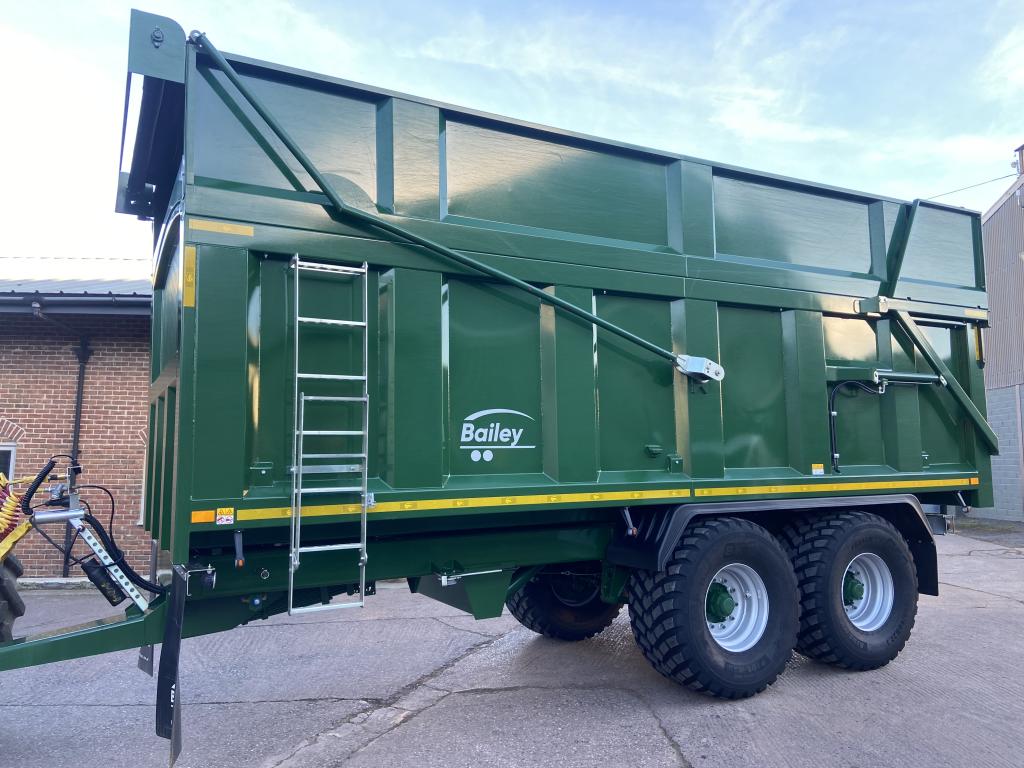 Bailey 16 ton TB silage trailer
