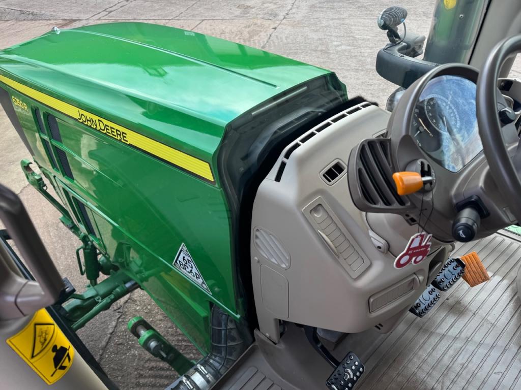John Deere 6250R