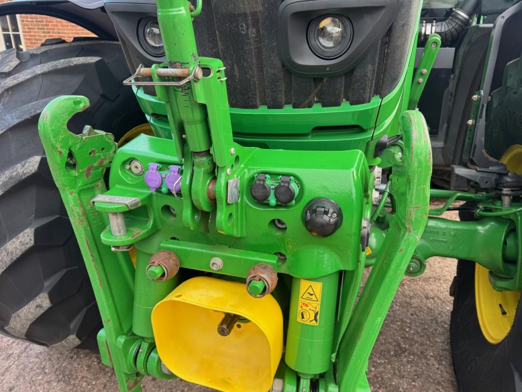 John Deere 6250R
