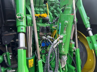John Deere 6250R