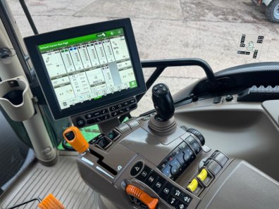 John Deere 6250R