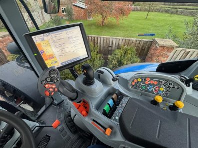 New Holland T7.225