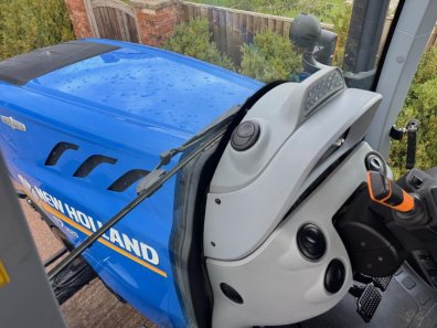 New Holland T7.225