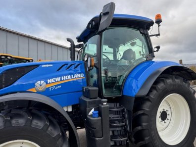 New Holland T7.225