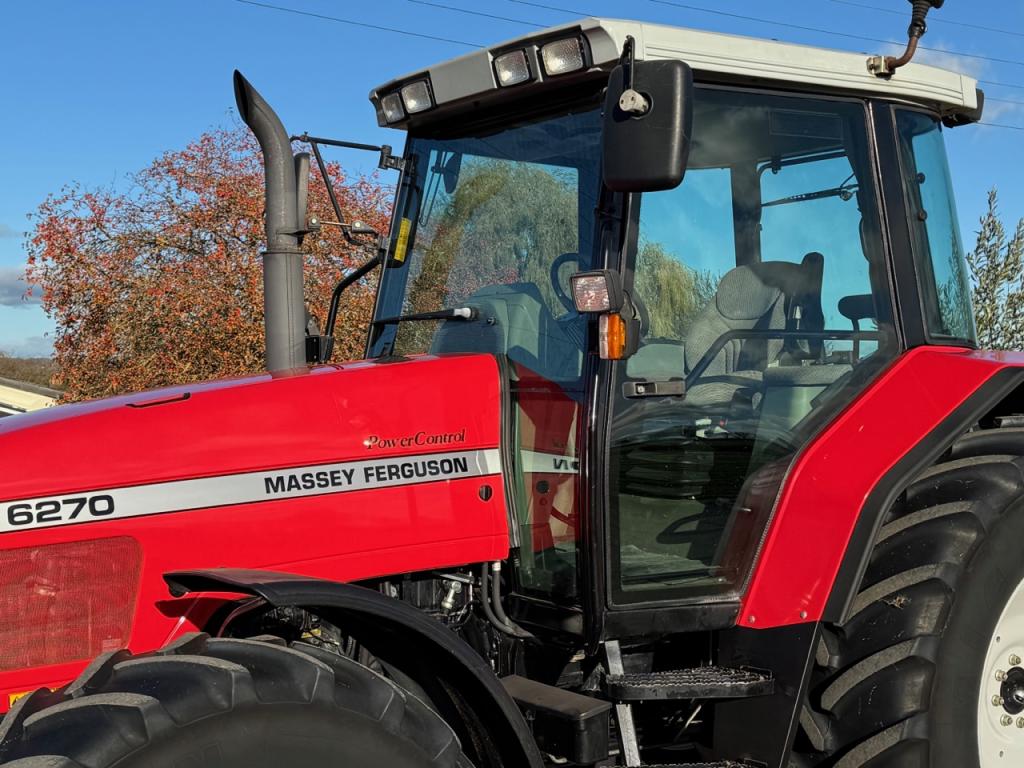 Massey Ferguson 6270