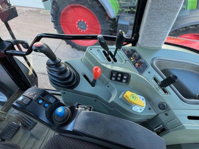 Massey Ferguson 6270