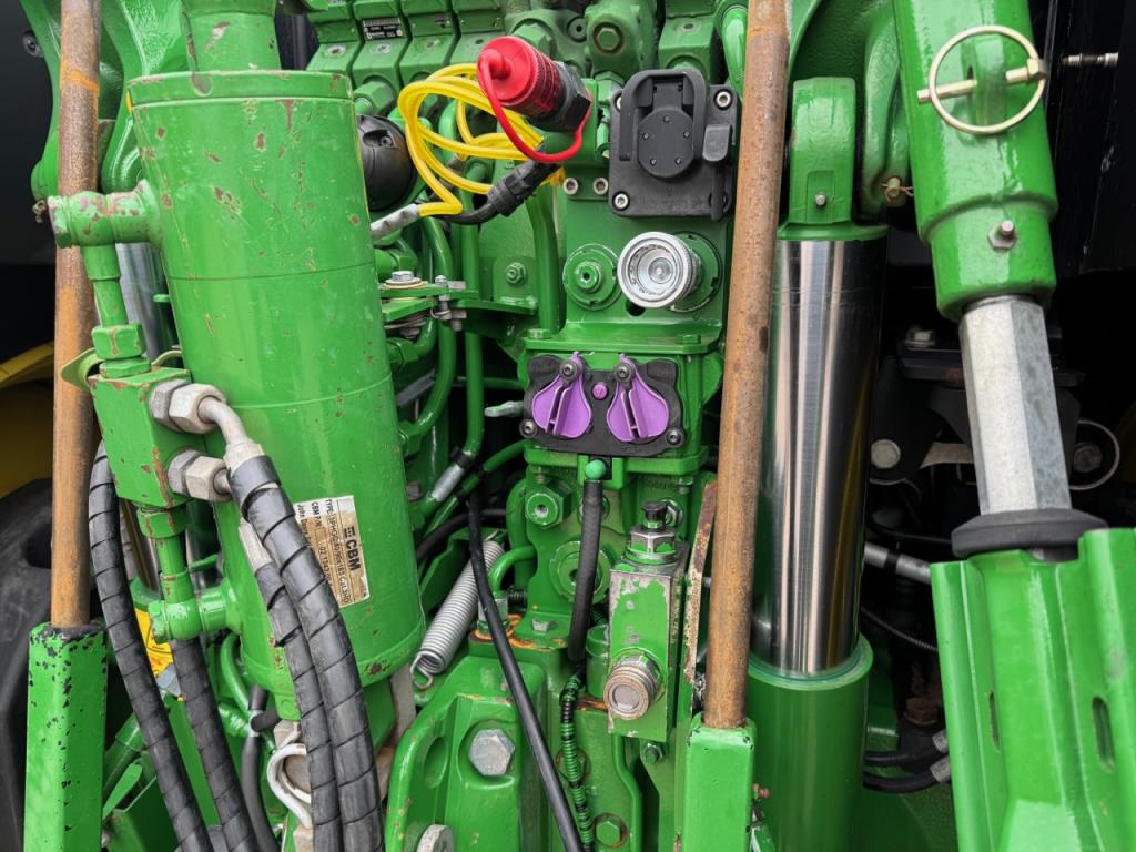 John Deere 6250R