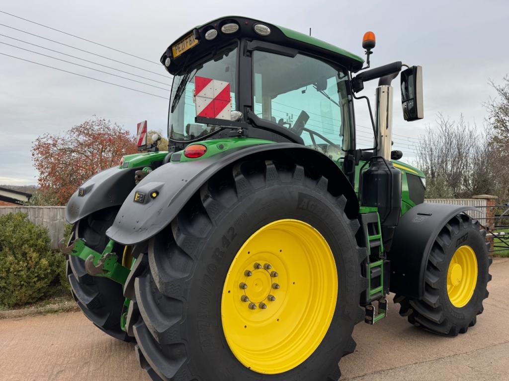 John Deere 6250R