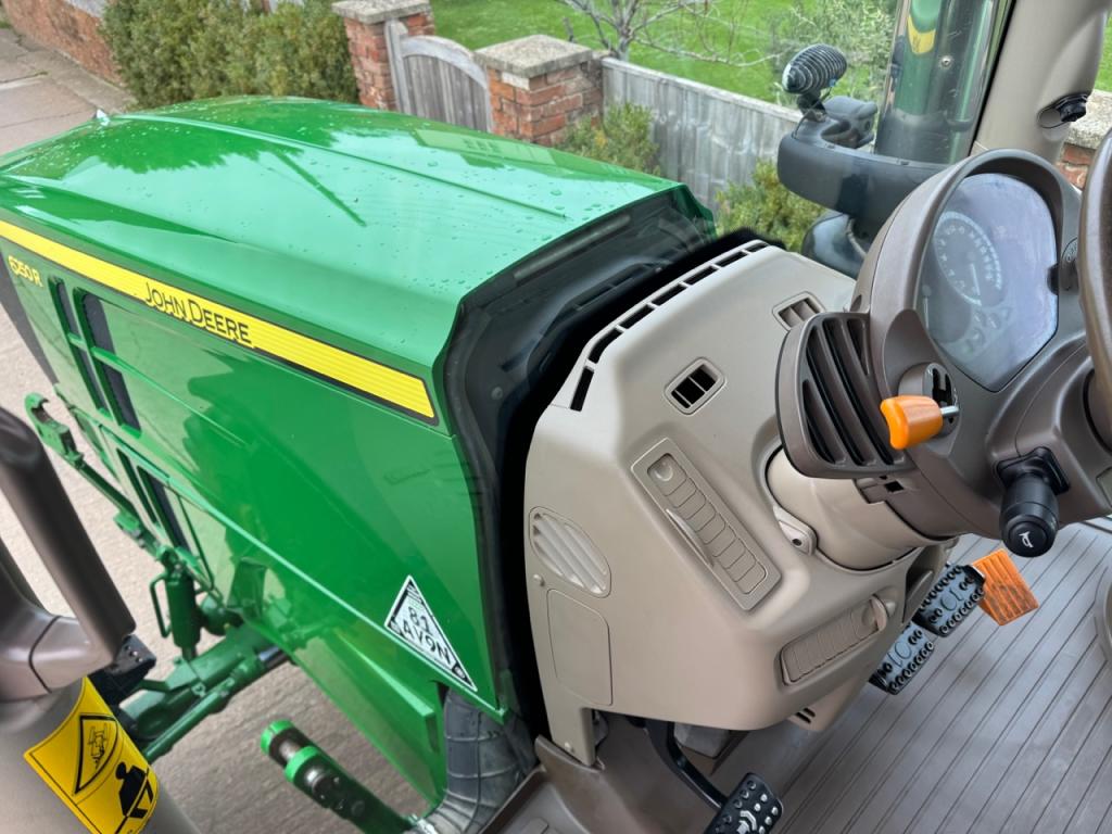 John Deere 6250R