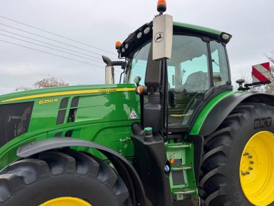 John Deere 6250R