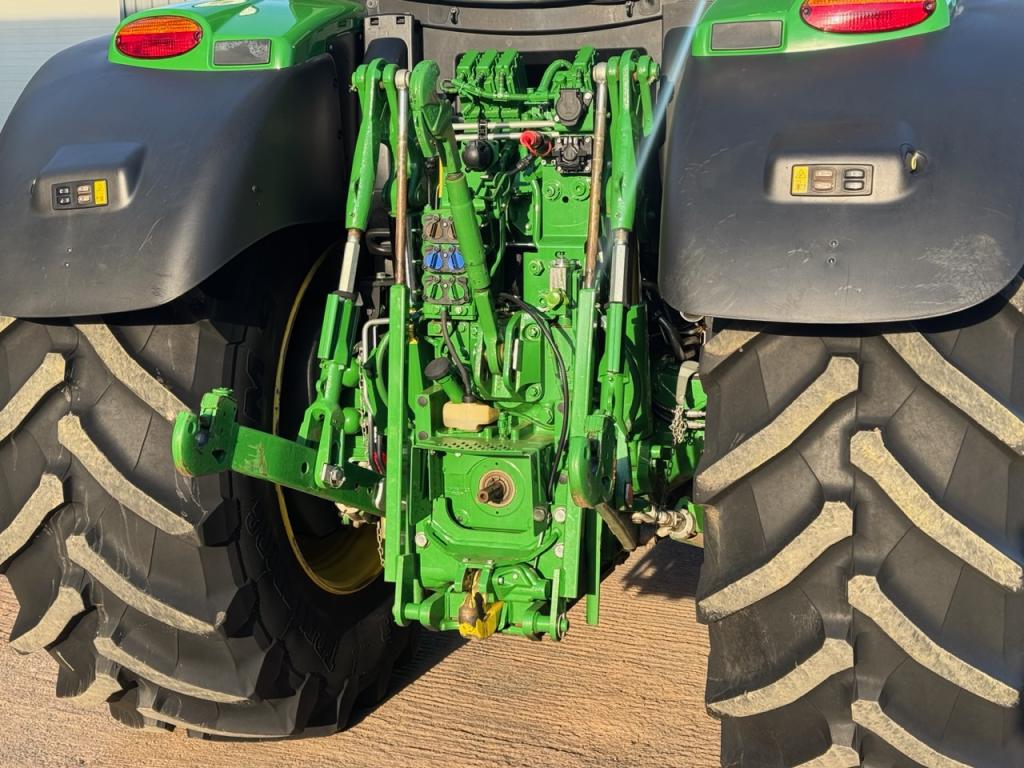John Deere 6R 185