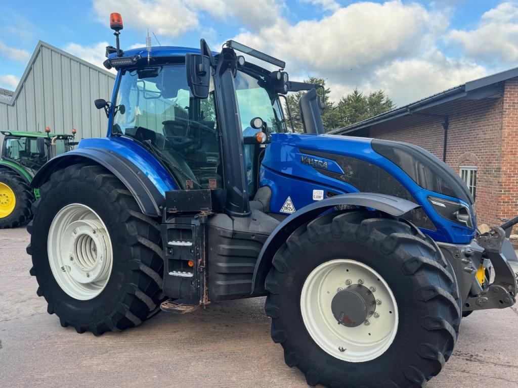 Valtra T234 Versu Unlimited