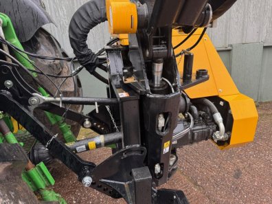 McConnel PA6570T hedge trimmer