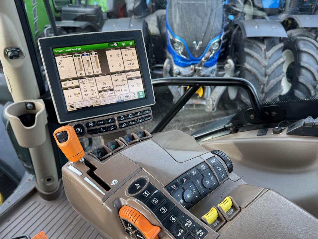 John Deere 6145R