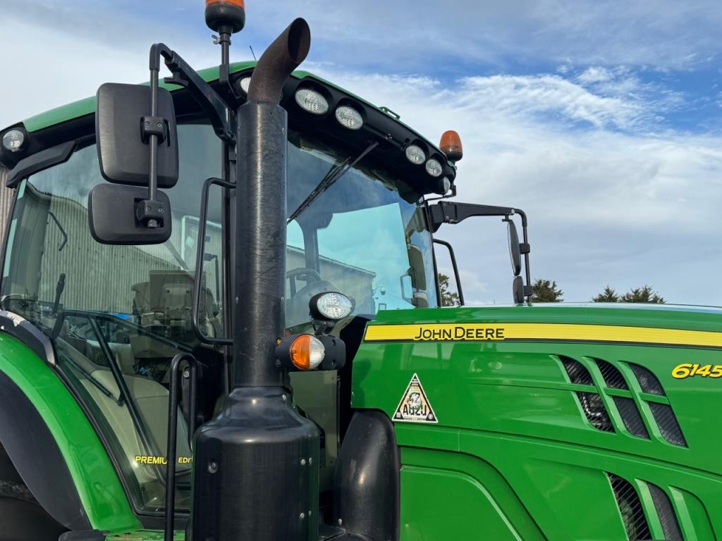 John Deere 6145R