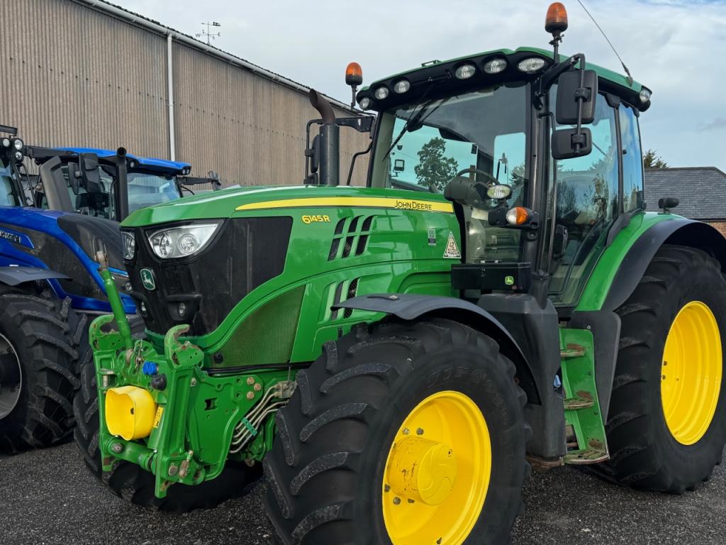 John Deere 6145R