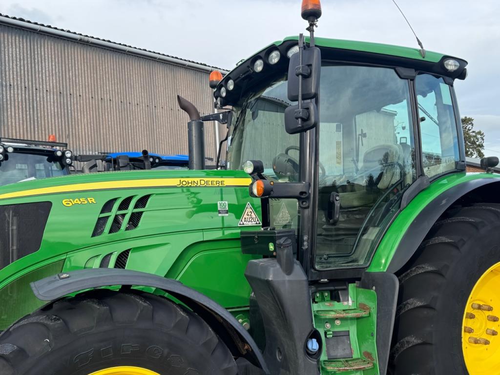 John Deere 6145R