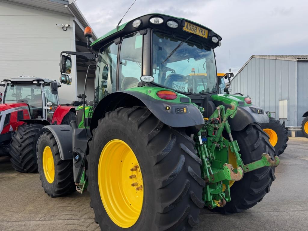 John Deere 6145R