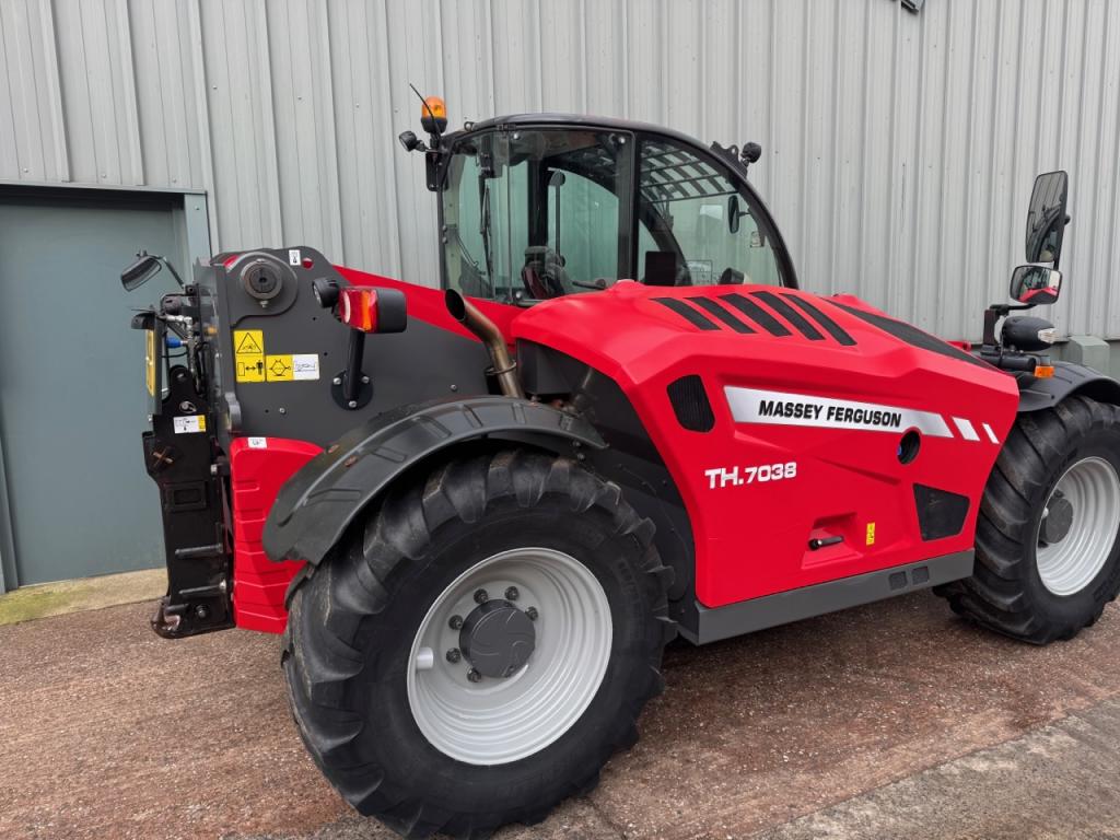 Massey Ferguson TH.7038