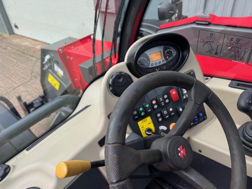 Massey Ferguson TH.7038