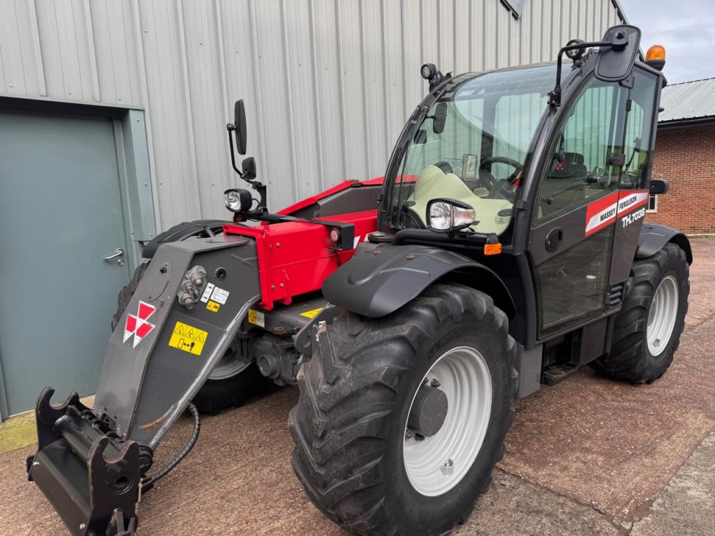 Massey Ferguson TH.7038