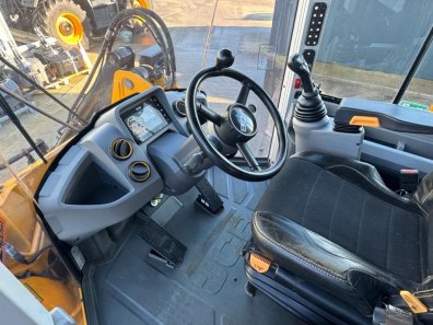 JCB 419S