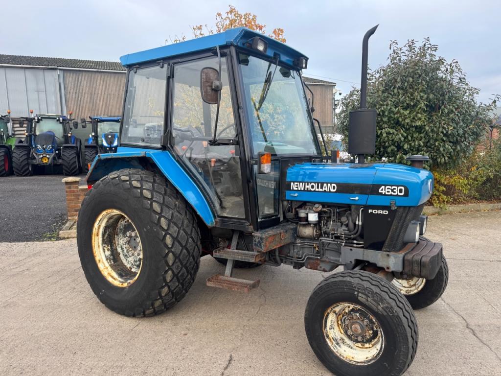 New Holland 4630