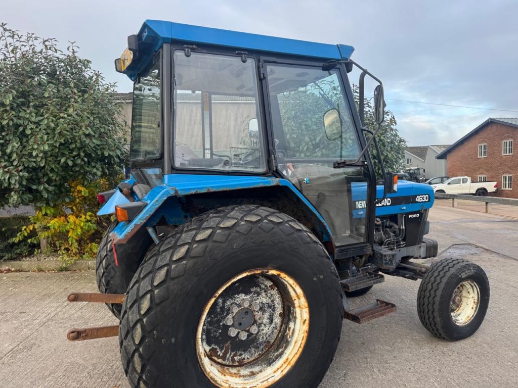 New Holland 4630
