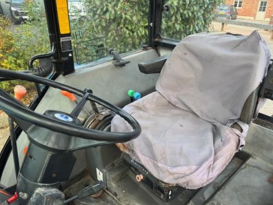 New Holland 4630