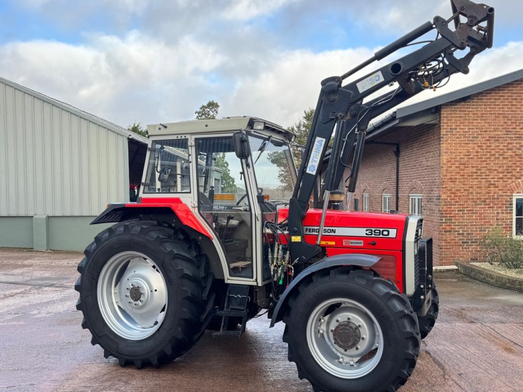 Massey Ferguson 390