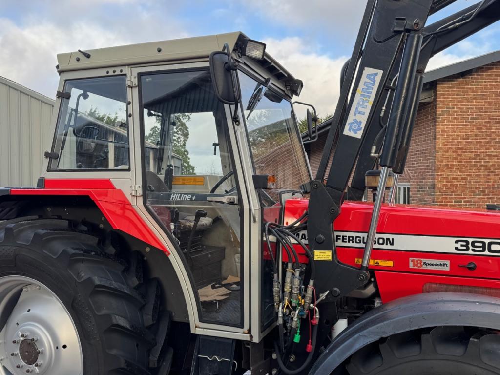 Massey Ferguson 390