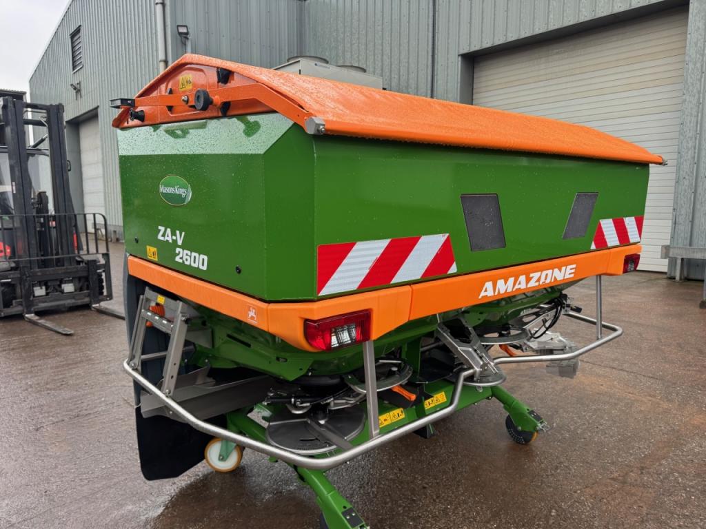 Amazone ZA-V 2600 super fertiliser spinner