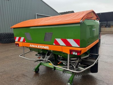 Amazone ZA-V 2600 super fertiliser spinner