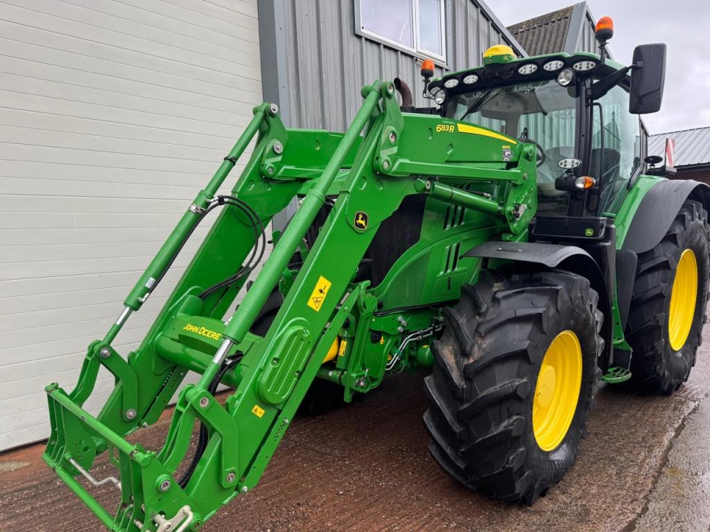 John Deere 6215R Ultimate Edition