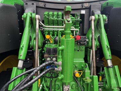John Deere 6215R Ultimate Edition