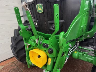 John Deere 6215R Ultimate Edition